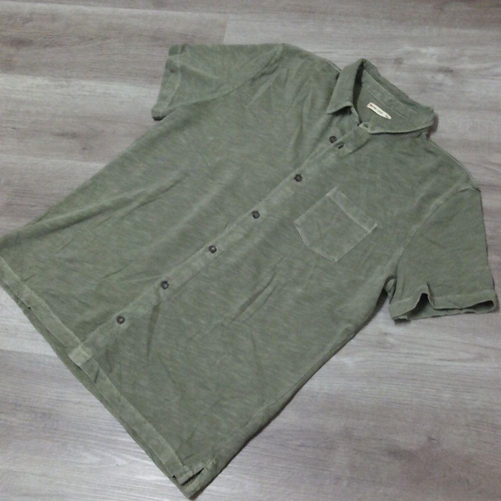 SOLD Marine Layer Soft Cotton Button Down Shirt